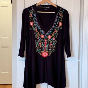 Soft Surroundings Adora Tunic Top Medium Black 3/4 Length Shirt Embroidered